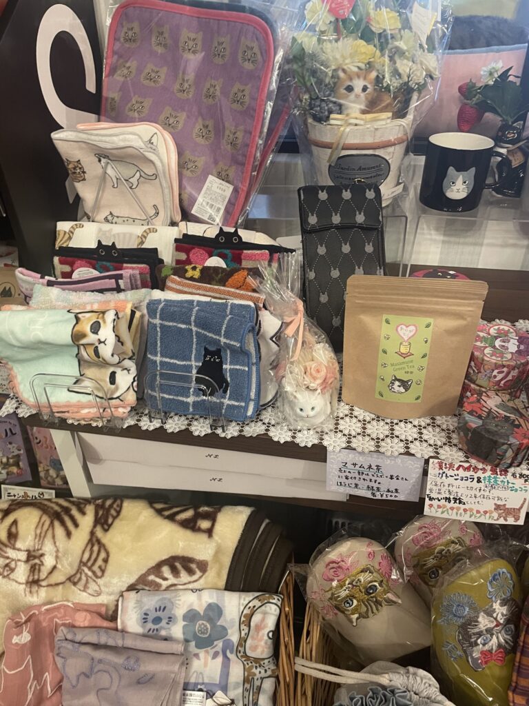 たくさんの猫グッズたち