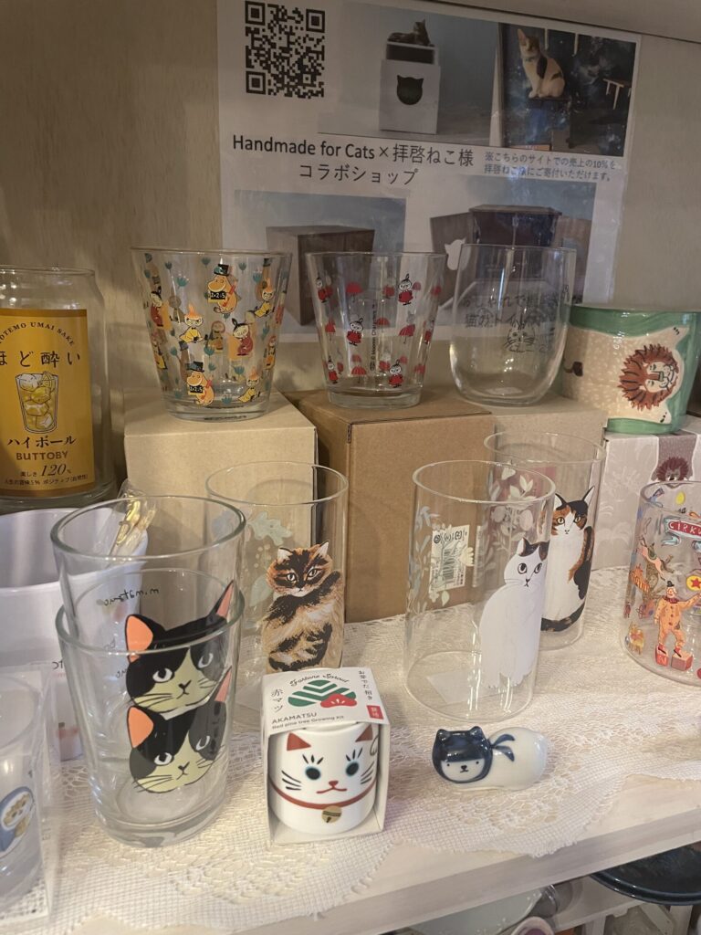 猫のコップ